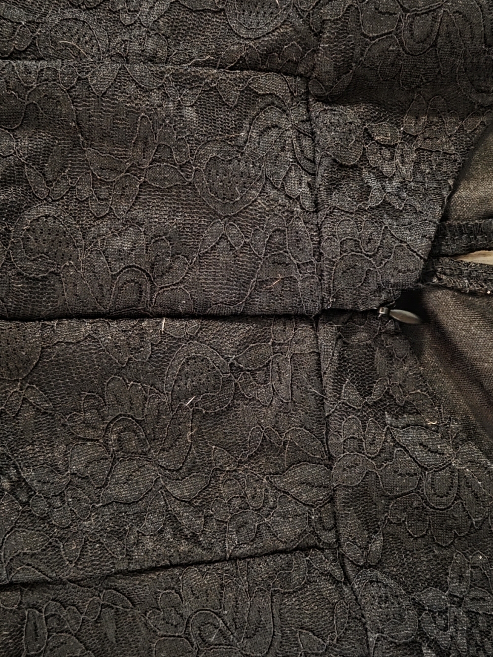 Source Unknown Black Halter-Neck Wide-Leg Jumpsuit - Picture 2 of 9